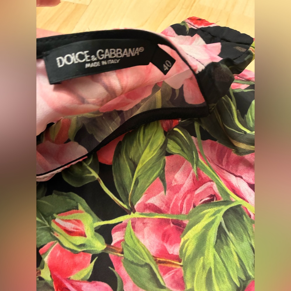 Dolce and Gabbana Floral Sleeveless Scoop Neck Tank Top - Pink & Green Roses - Picture 10 of 11